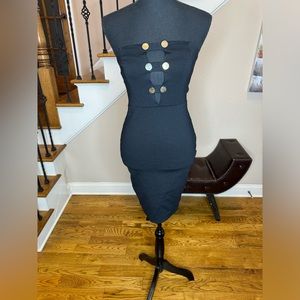 226- Simple but sexy little black dress